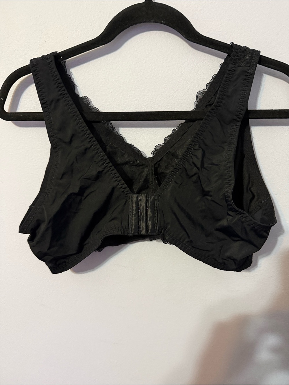Breezies Black Lace Full Coverage Support Bra - Picture 3 of 9